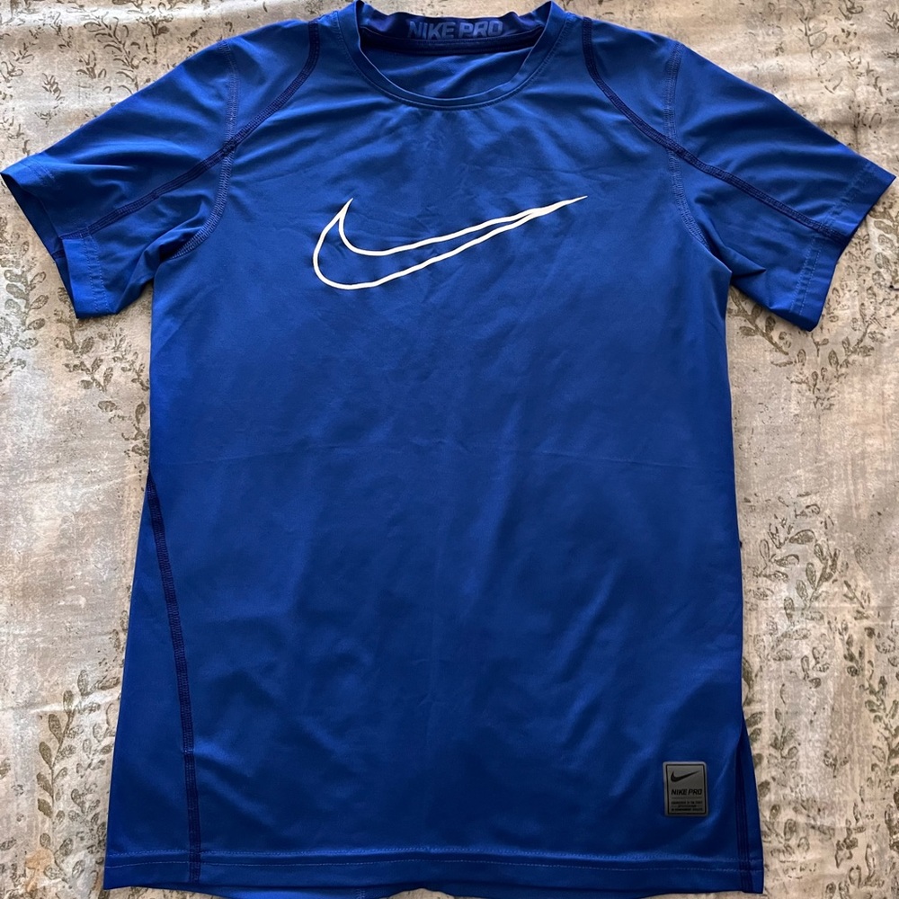 Nike Pro Combat Dri Fit Activewear
Shirt